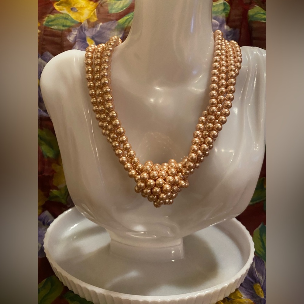 EUC Charter Club
Imitation Pearl Knotted Multi-Row Strand Necklace. Rose Pink